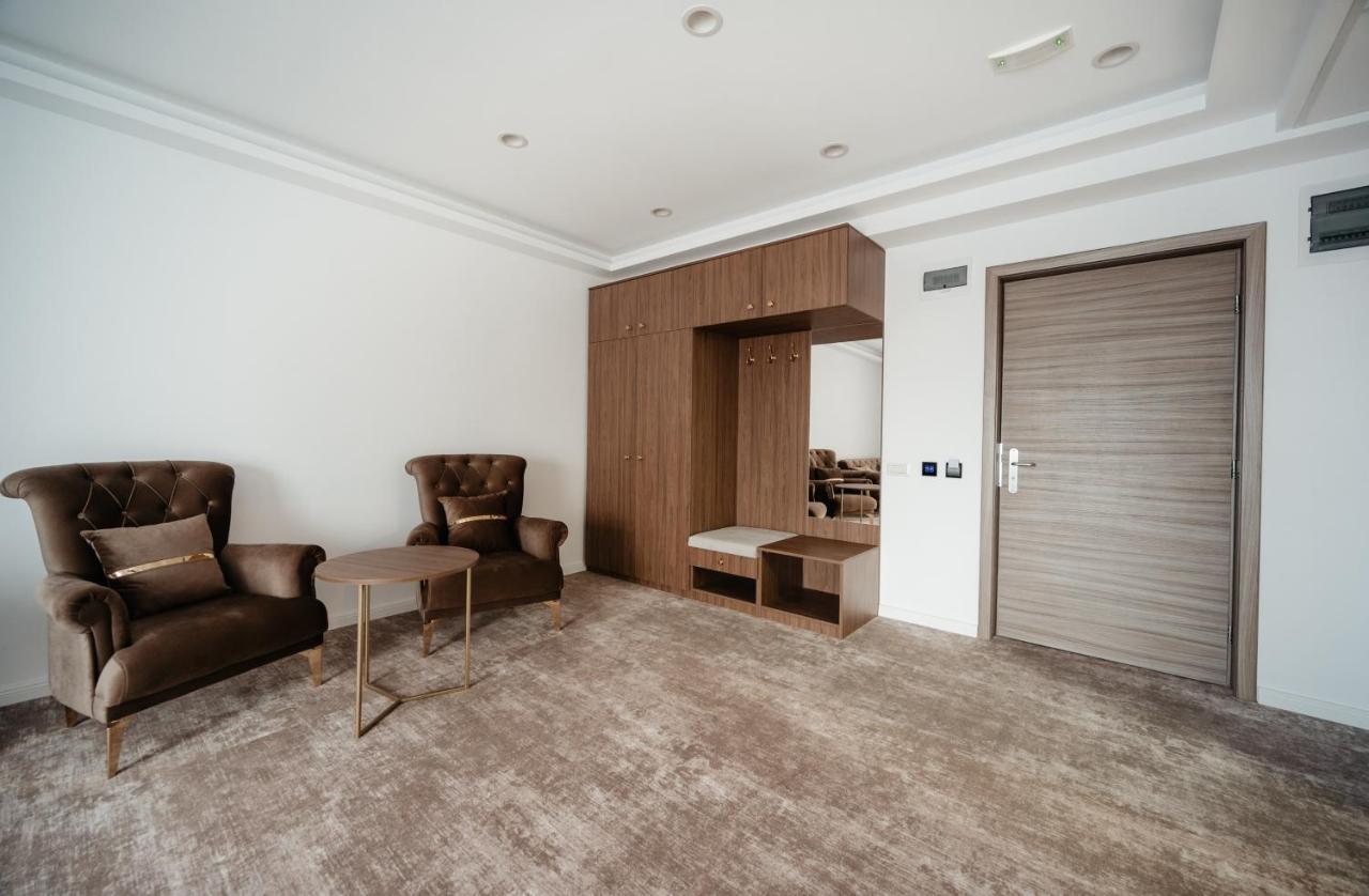 Hotel Ariata Scheia 외부 사진